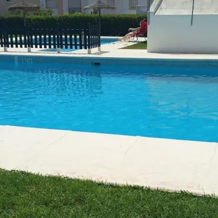 Milan 5 Adosado Familiar Con Jardin بيت للعطل *
